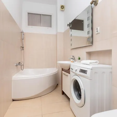 Apartment Charming In The Centre Of *
